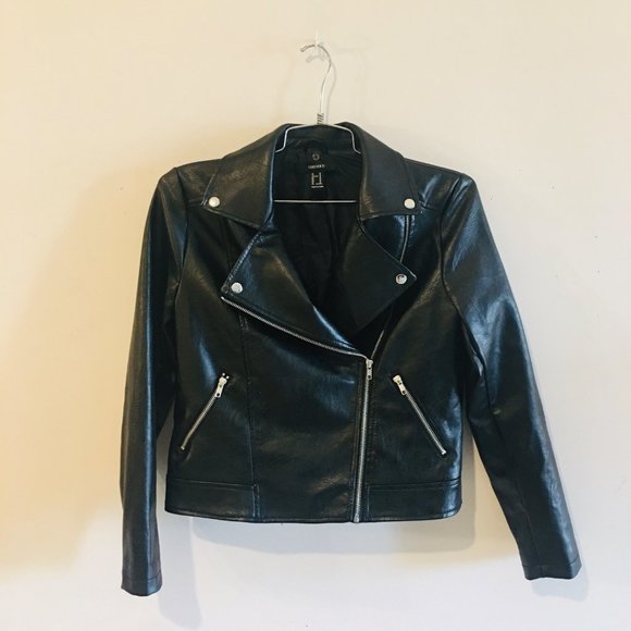 Forever 21 Jackets & Blazers - Forever 21 Black Faux Leather Motorcycle Moto Jacket Size M - MAKE OFFER